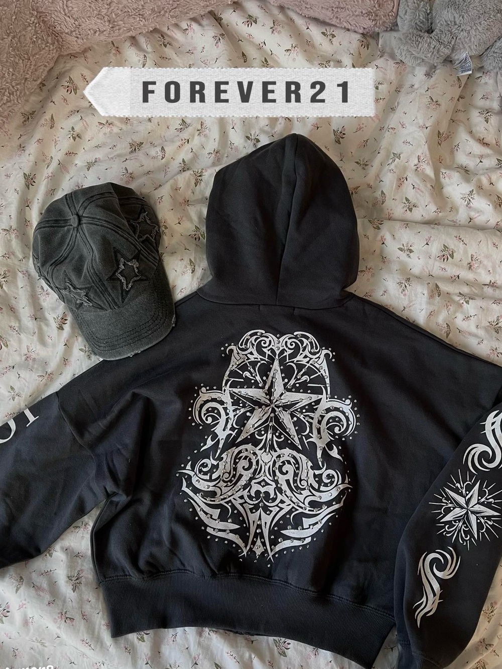 forever 21 black bedazzled rhinestone 2000s cropped zip up hoodie